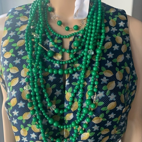 Multi Layered bead Necklace in Hunter Green - Picture 2 of 6